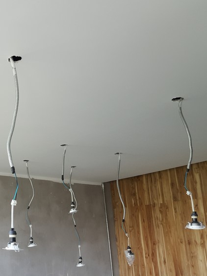 Light fitting wiring